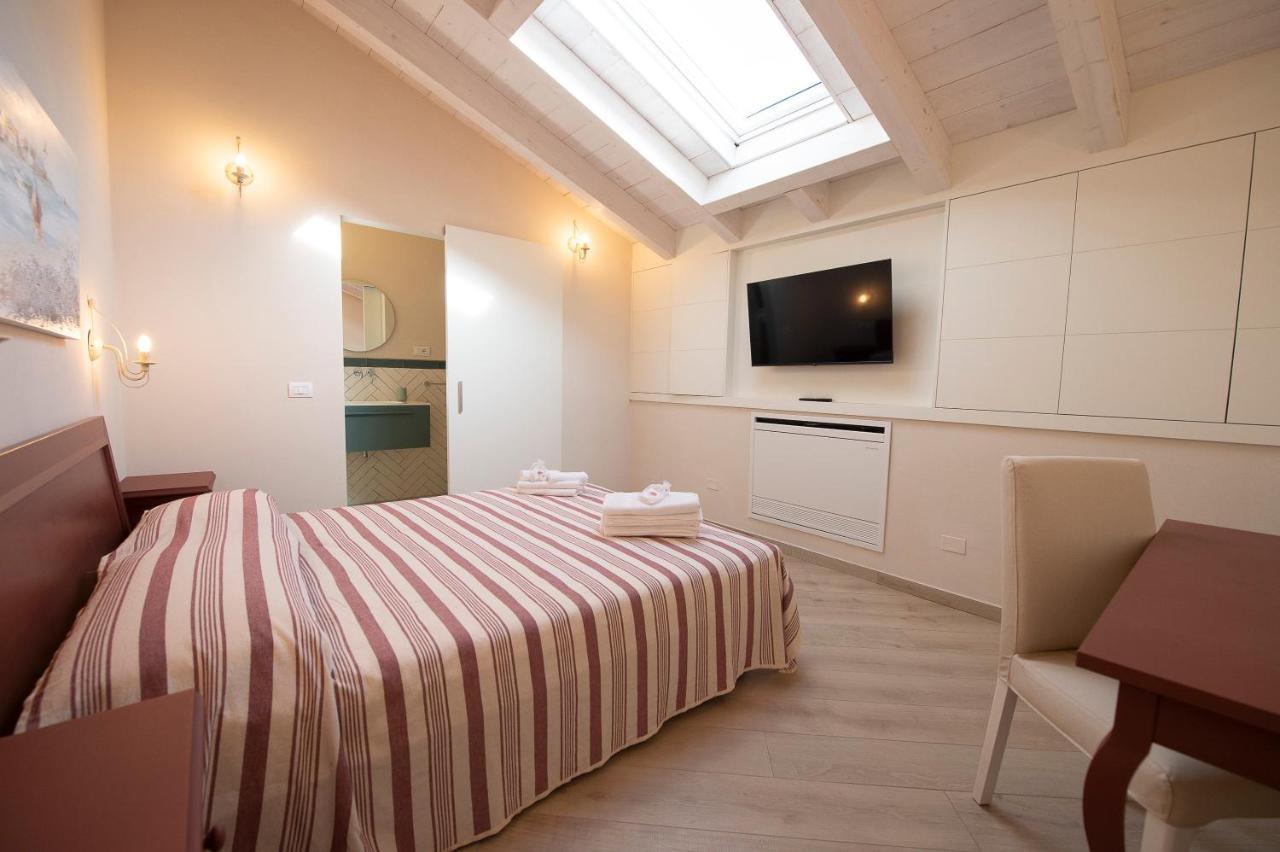 Villino Micol Camere A Due Passi Dal Mare Marina Di Carrara Eksteriør bilde